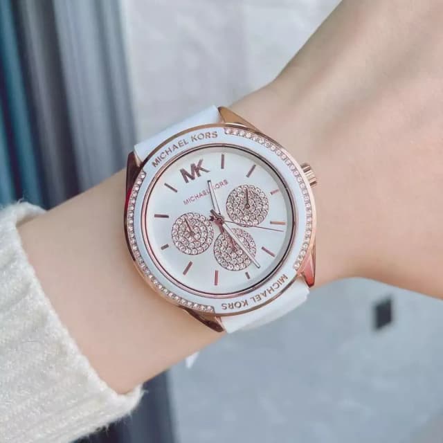 Michael Kors MK6945 worn on wrist 